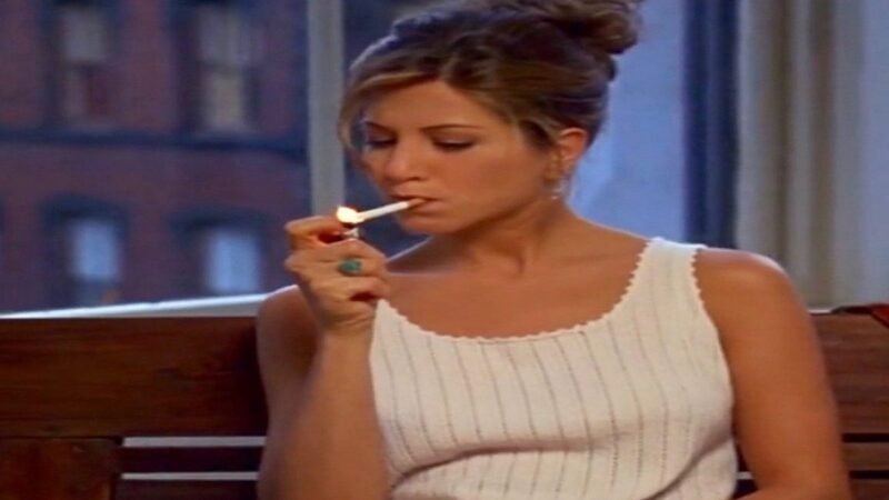 Does Jen Aniston Smoke?